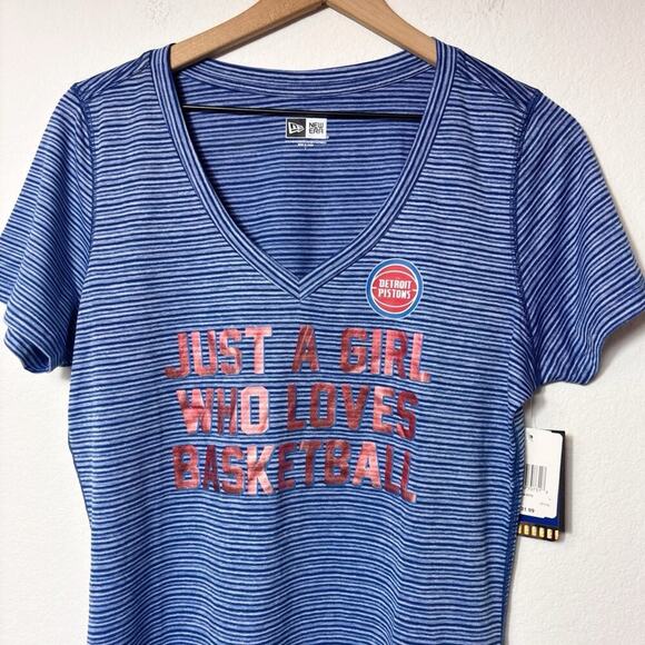 NEW ERA JUST A GIRL WHO LOVES BASKETBALL WOMEN BLUE RED V-NECK TOP SIZE LARGE - Picture 3 of 5